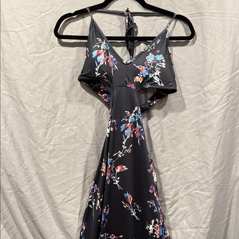 SHAN Multicolor Floral Backless Dress